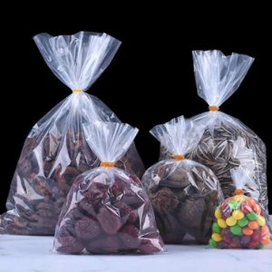 Bolsas plásticas transparentes de polietileno con frutos secos y dulces